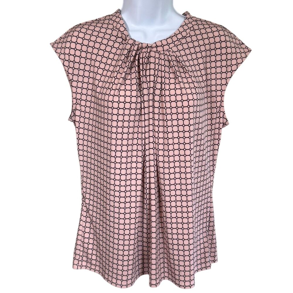 Liz Claiborne Career Womens M Pink Geometric Print Pleated Neckline Cap Sleeve